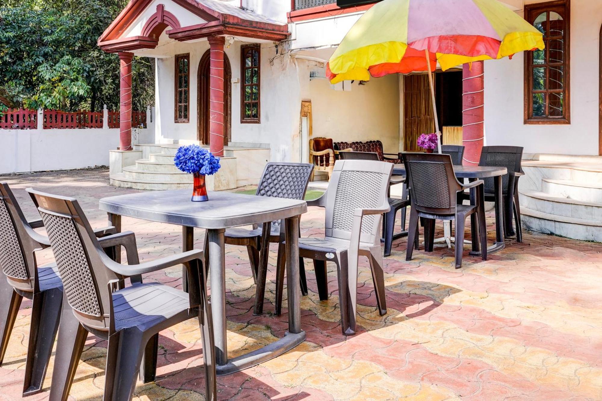 OYO 9741 Triple Beach Guest House Benaulim Extérieur photo