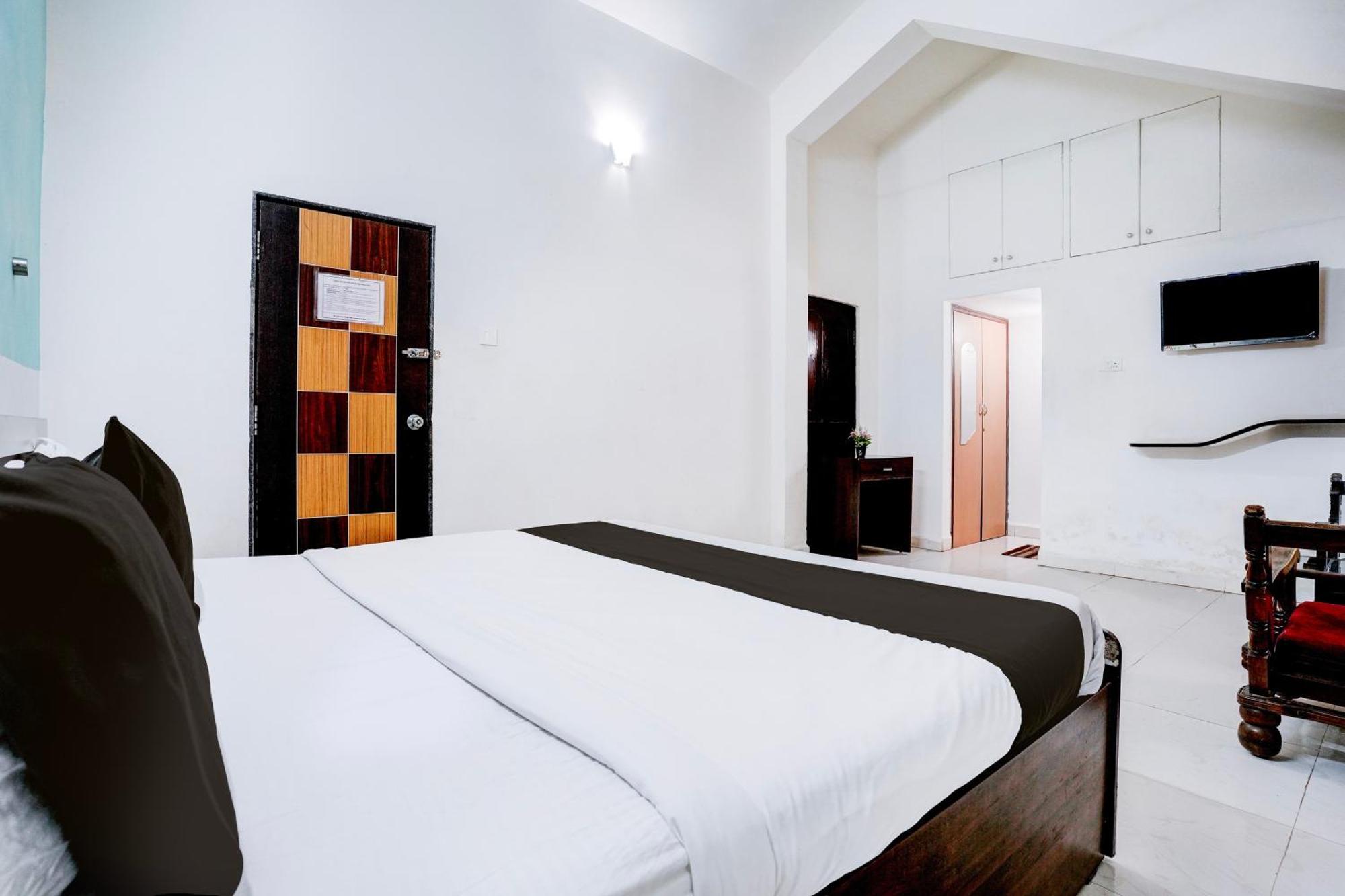 OYO 9741 Triple Beach Guest House Benaulim Extérieur photo